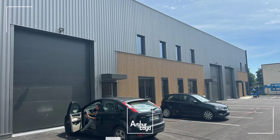 Locaux d'activité & Entrepôts - Location - CHASSIEU - 69680 - 229-229 - 7663939