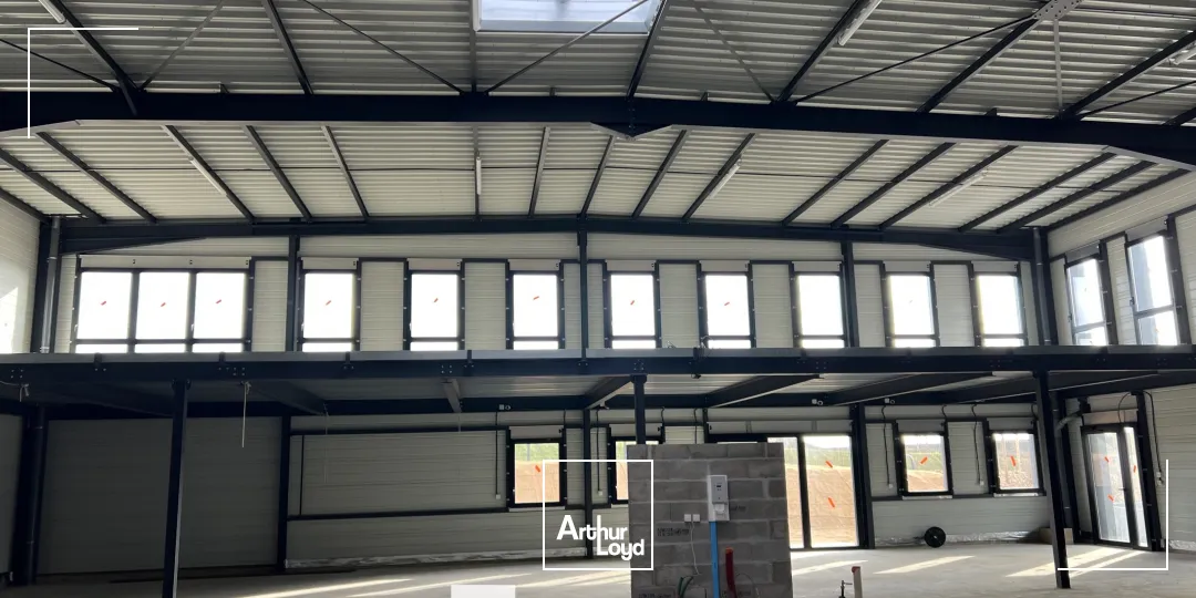 Locaux d'activité & Entrepôts - Location - MIONNAY - 01390 - 259-1001 - 7663950