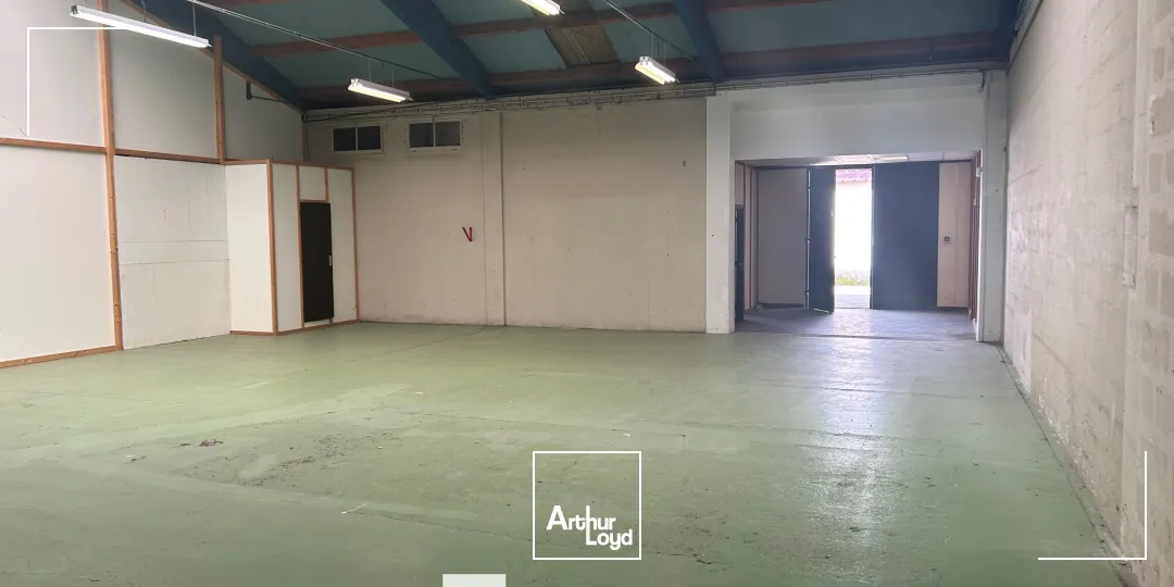 Locaux d'activité & Entrepôts - Location - DECINES CHARPIEU - 69150 - 230-230 - 7664002