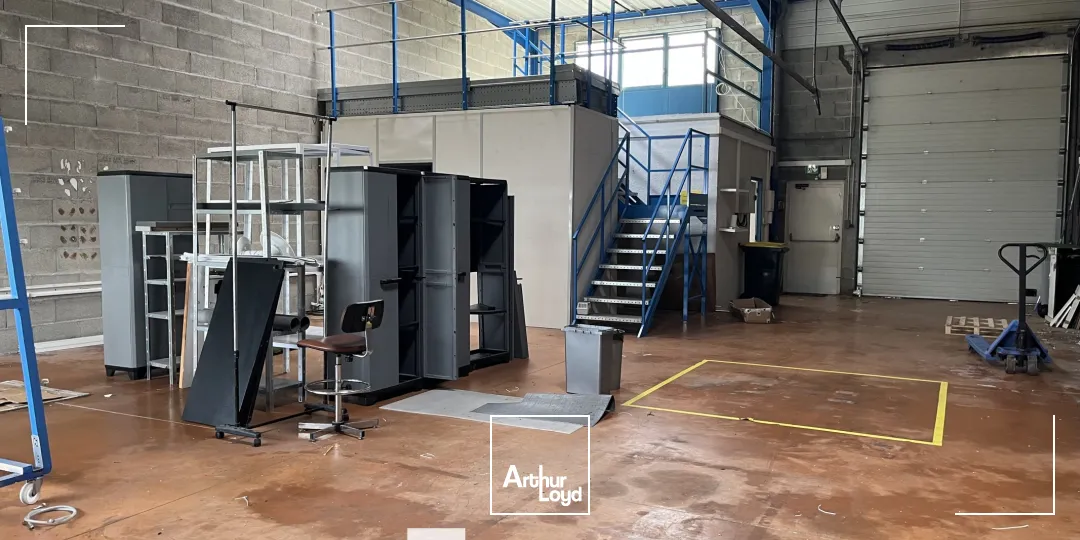 Locaux d'activité & Entrepôts - Location - RILLIEUX LA PAPE - 69140 - 170-170 - 7664013