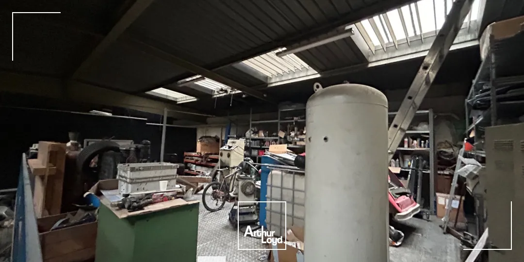 Locaux d'activité & Entrepôts - Vente - SAINT PRIEST - 69800 - 650-650 - 7664041