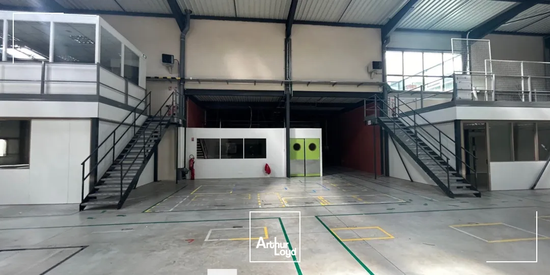 Locaux d'activité & Entrepôts - Location - SAINT PRIEST - 69800 - 203.14-1990.3 - 7664073