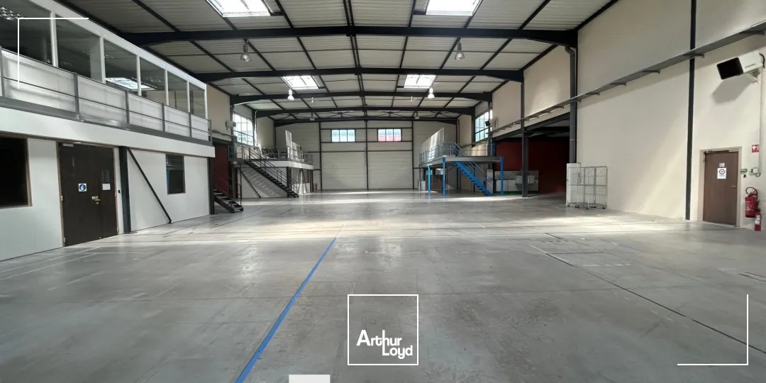 Locaux d'activité & Entrepôts - Location - SAINT PRIEST - 69800 - 203.14-1990.3 - 7664075