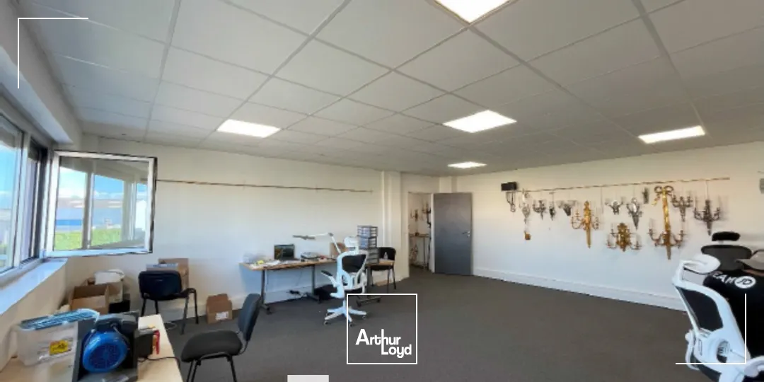 Locaux d'activité & Entrepôts - Location - DECINES CHARPIEU - 69150 - 363-2289 - 7664116