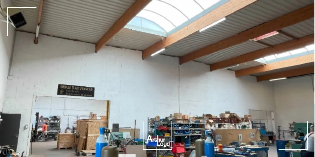 Locaux d'activité & Entrepôts - Location - DECINES CHARPIEU - 69150 - 363-2289 - 7664119