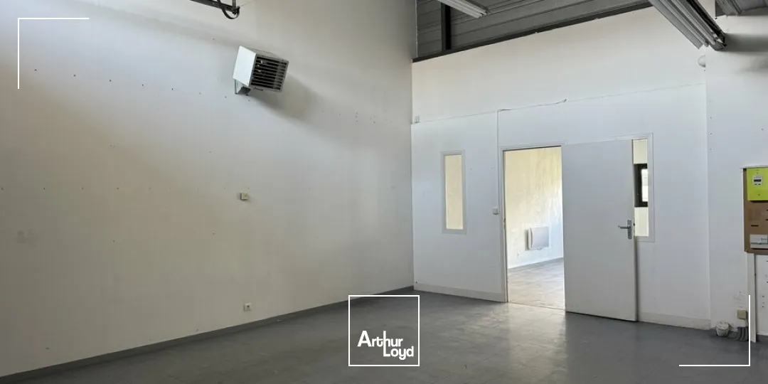 Locaux d'activité & Entrepôts - Location - SAINT CYR SUR LOIRE - 37540 - 82-82 - 7664370