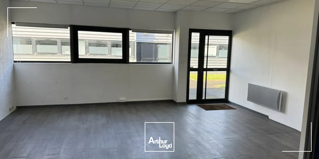 Locaux d'activité & Entrepôts - Location - SAINT CYR SUR LOIRE - 37540 - 82-82 - 7664371