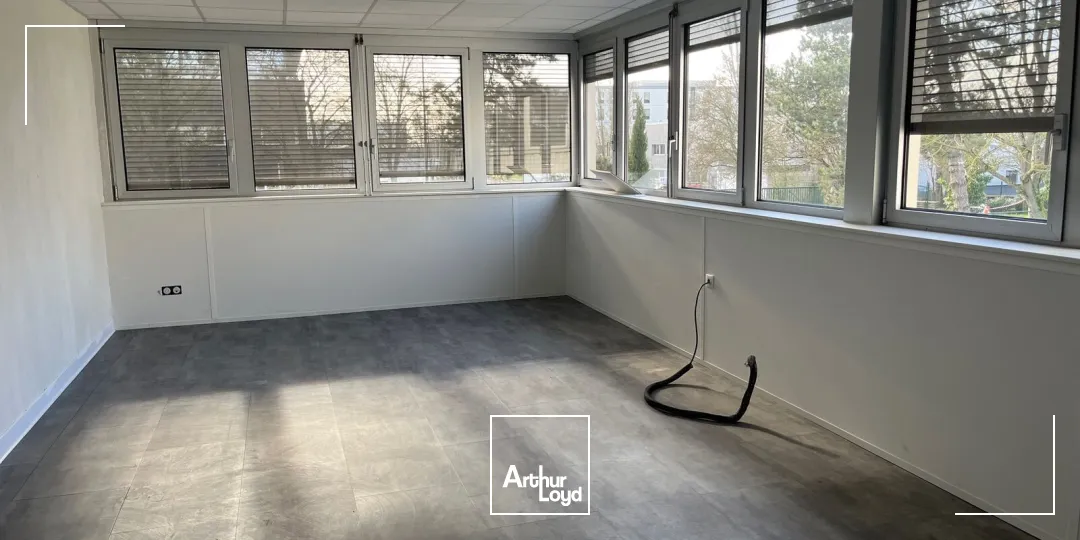 Locaux d'activité & Entrepôts - Location - SAINT OUEN L'AUMONE - 95310 - 1320-1320 - 7664614