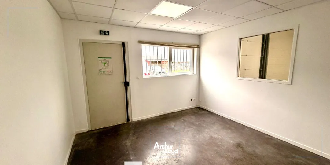 Locaux d'activité & Entrepôts - Location - SAINT ANDRE DE CORCY - 01390 - 144-144 - 7664849