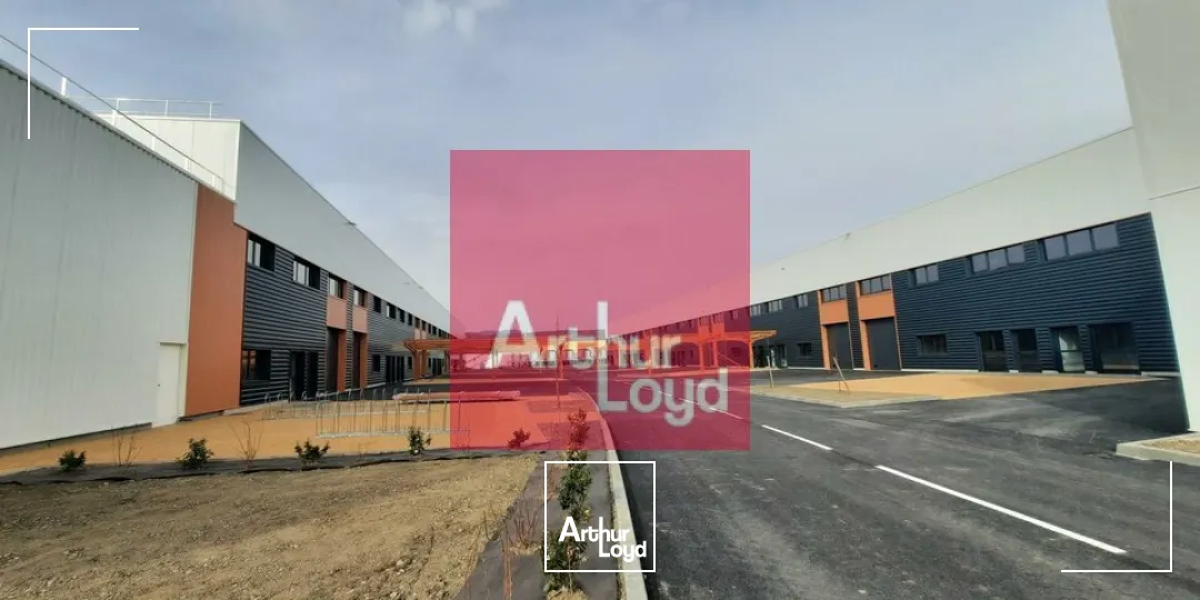 Locaux d'activité & Entrepôts - Location - CLERMONT FERRAND - 63100 - 522-522 - 7664959