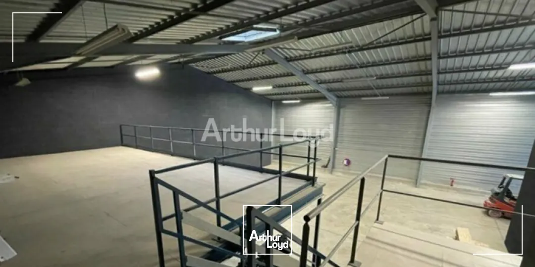 Locaux d'activité & Entrepôts - Location - ISLES SUR SUIPPE - 51110 - 663-663 - 7665140