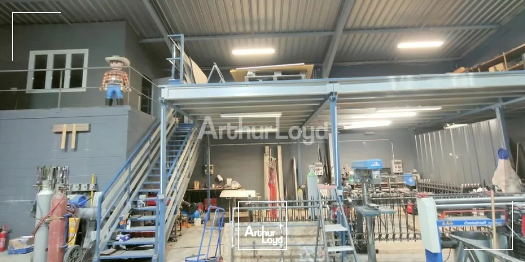 Locaux d'activité & Entrepôts - Location - ISLES SUR SUIPPE - 51110 - 663-663 - 7665145