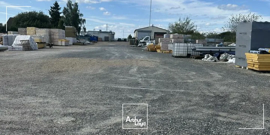 Locaux d'activité & Entrepôts - Vente - SAINT GERMAIN DU PUY - 18390 - 350-350 - 7665217