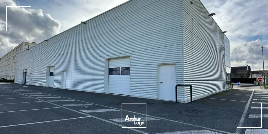 Locaux commerciaux - Location - SAINT-DOULCHARD - 18230 - 250-250 - 7665225