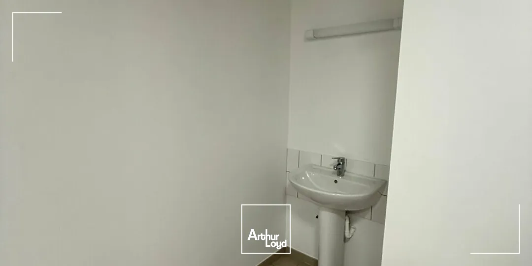 Bureaux - Location - BRIVE-LA-GAILLARDE - 19100 - 35-35 - 7666025