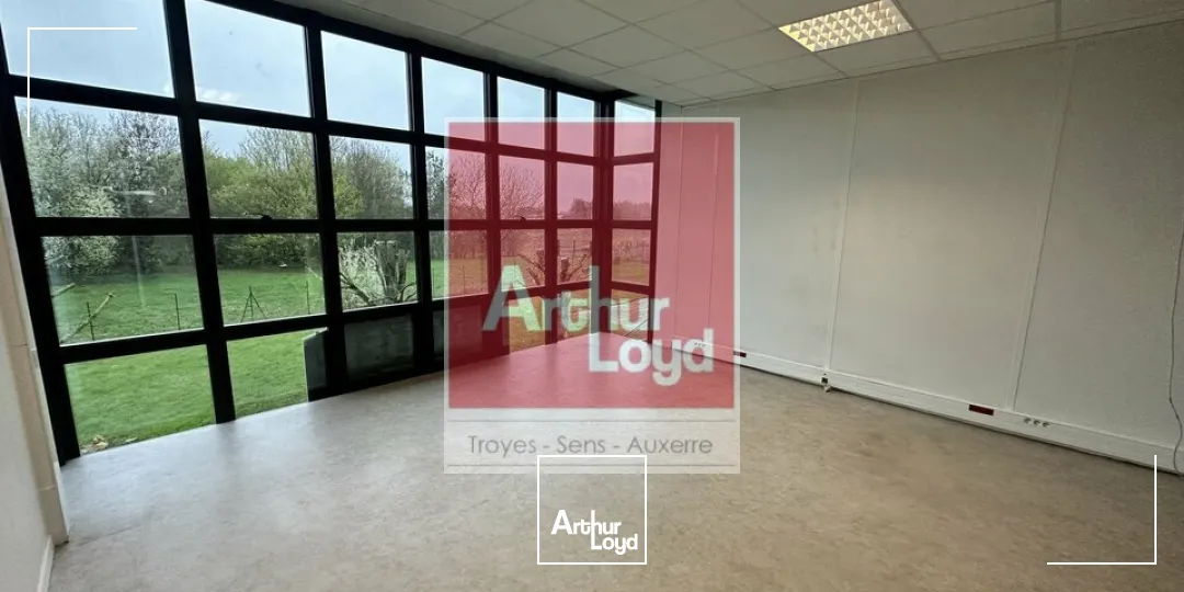 Bureaux - Location - LA CHAPELLE SAINT LUC - 10600 - 150-763 - 7666111