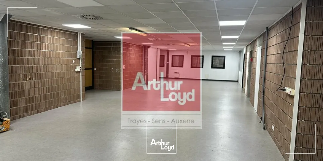 Bureaux - Location - LA CHAPELLE SAINT LUC - 10600 - 150-763 - 7666112