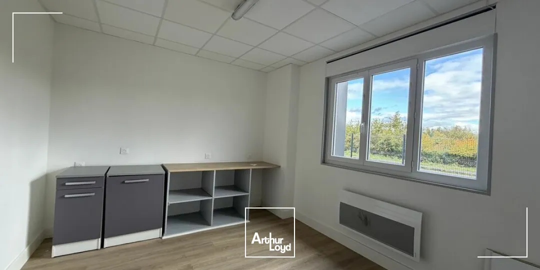 Locaux d'activité & Entrepôts - Location - BOURGES - 18000 - 500-500 - 7666137