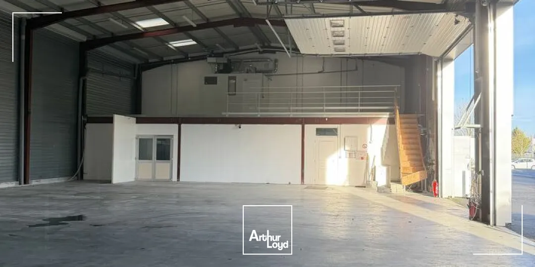 Locaux d'activité & Entrepôts - Location - SAINT-DOULCHARD - 18230 - 891-891 - 7666149