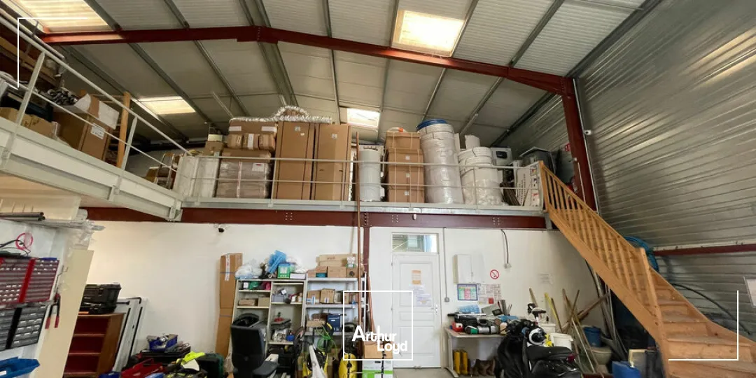 Locaux d'activité & Entrepôts - Location - SAINT-DOULCHARD - 18230 - 891-891 - 7666150