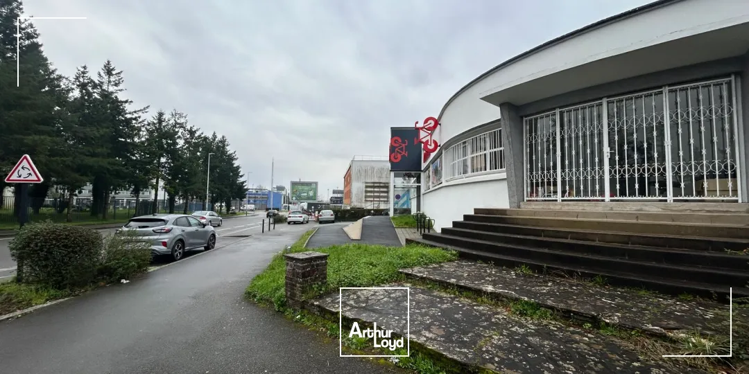 Locaux commerciaux - Location - SAINT HERBLAIN - 44800 - 962-962 - 7666433