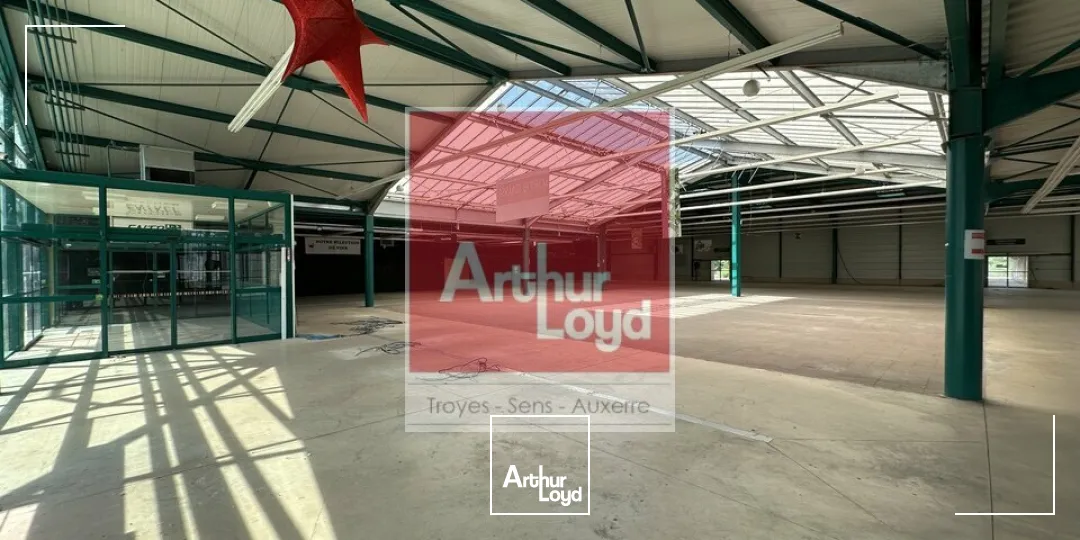 Locaux commerciaux - Location - ROMILLY SUR SEINE - 10100 - 5786-5786 - 7667785