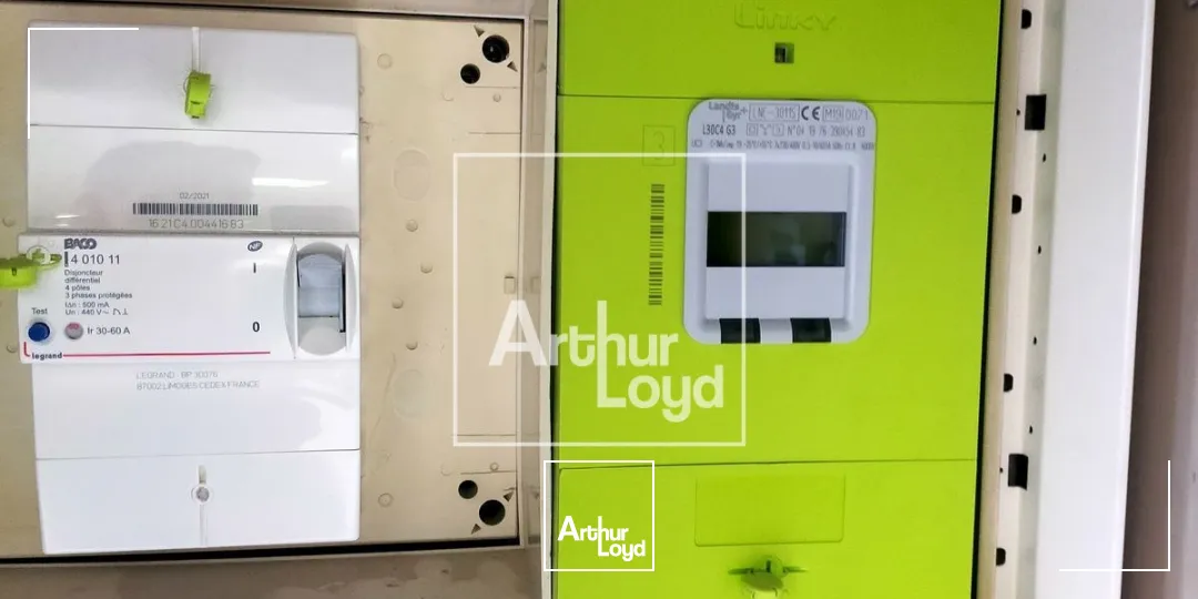 Locaux commerciaux - Vente - SAINT MARTIN LE VINOUX - 38950 - 553.7-553.7 - 7668061