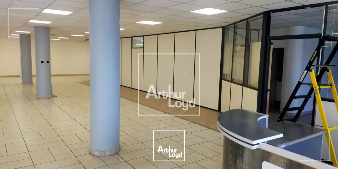 Locaux commerciaux - Location - SAINT MARTIN LE VINOUX - 38950 - 553.7-553.7 - 7668254