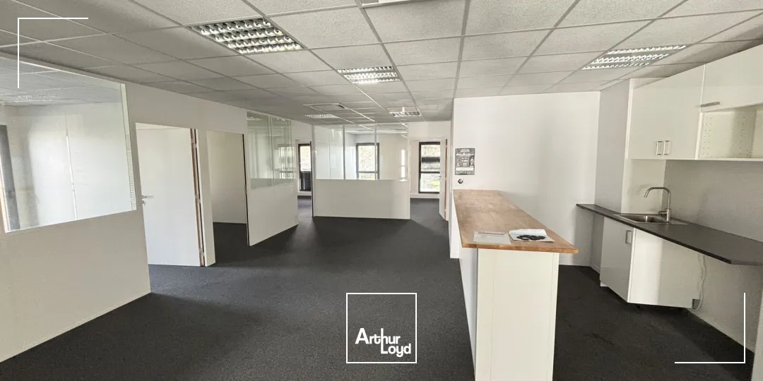 Bureaux - Location - LA CHAPELLE SUR ERDRE - 44240 - 70-1074 - 7668378