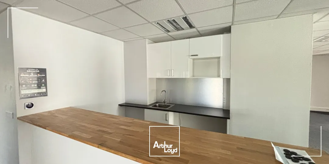 Bureaux - Location - LA CHAPELLE SUR ERDRE - 44240 - 70-1074 - 7668381