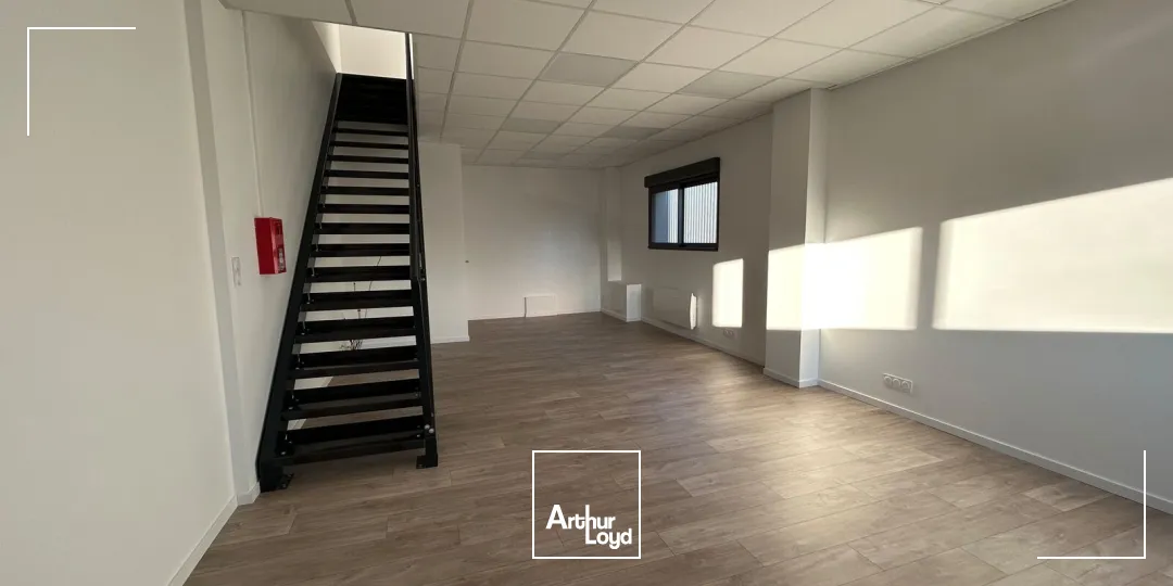 Locaux d'activité & Entrepôts - Location - VIGNEUX DE BRETAGNE - 44360 - 300-300 - 7668397