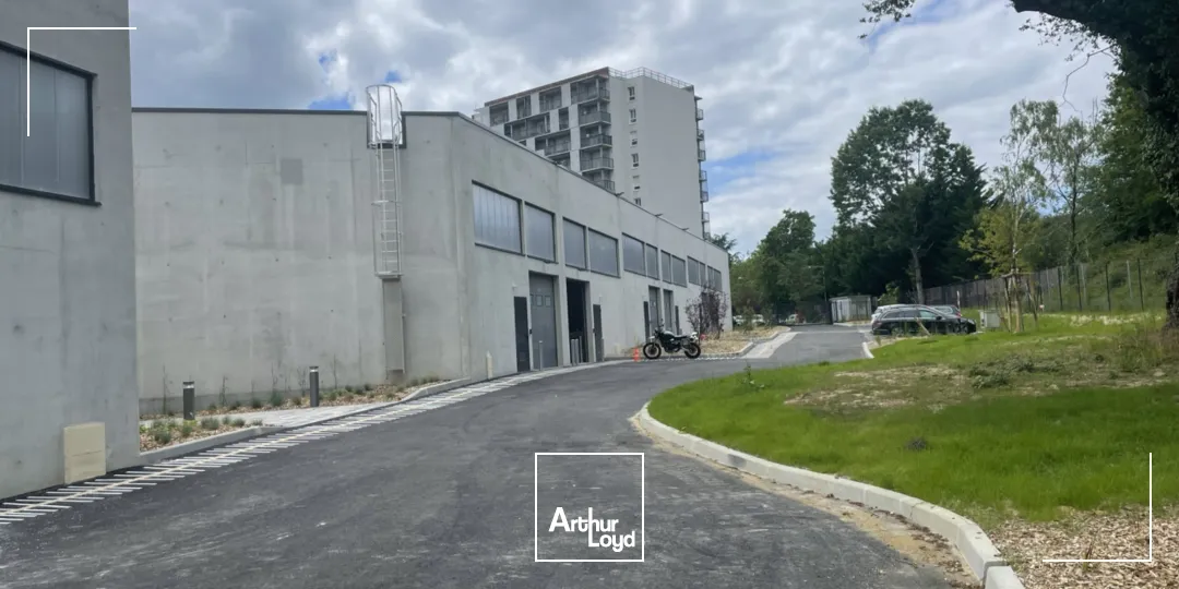 Locaux d'activité & Entrepôts - Location - NANTES - 44300 - 246.05-246.05 - 7668413