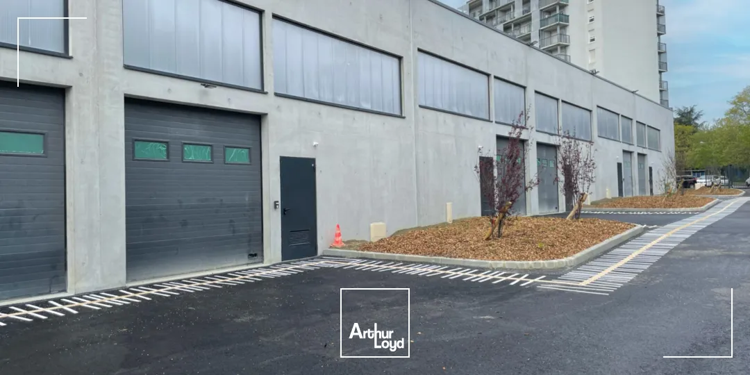 Locaux d'activité & Entrepôts - Location - NANTES - 44300 - 246.05-246.05 - 7668406