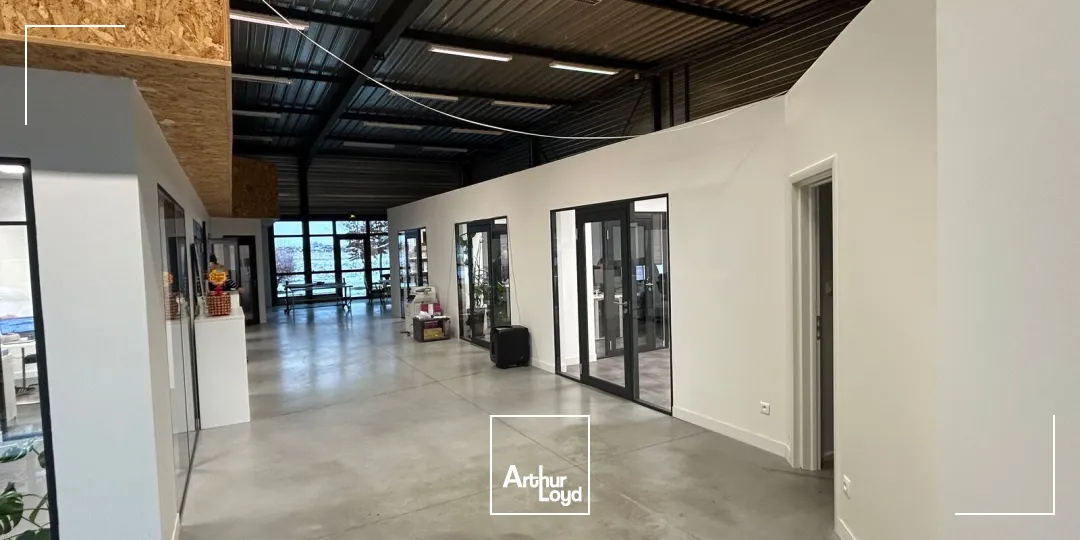 Locaux d'activité & Entrepôts - Location - PONT A MARCQ - 59710 - 245-245 - 7668509