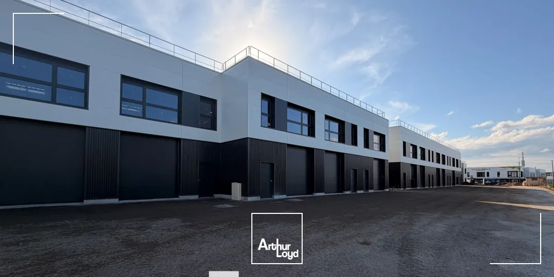 Locaux d'activité & Entrepôts - Location - DECINES CHARPIEU - 69150 - 143-2217 - 7668695