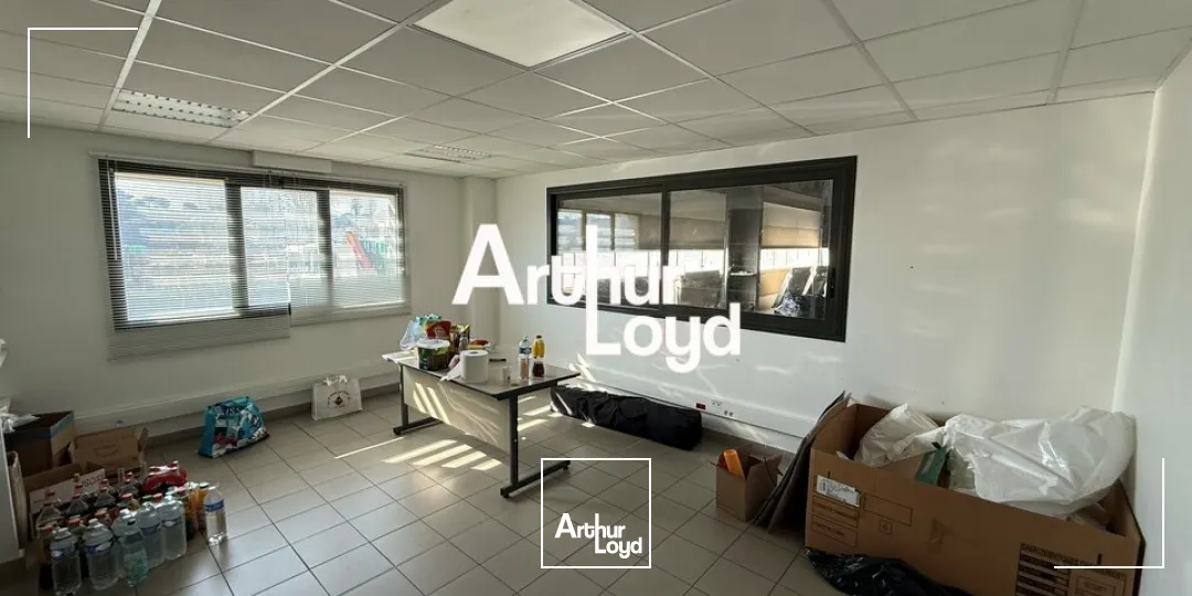 Locaux d'activité & Entrepôts - Location - FRÉJUS - 83600 - 280-280 - 7668848