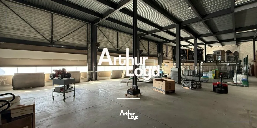 Locaux d'activité & Entrepôts - Location - FRÉJUS - 83600 - 280-280 - 7668847