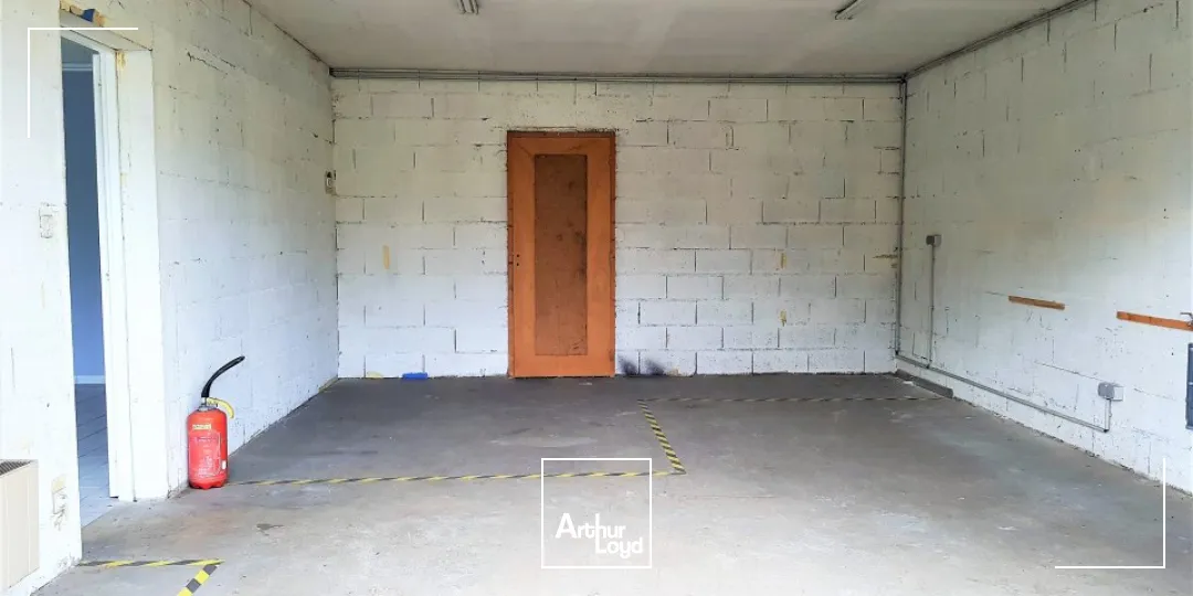 Locaux d'activité & Entrepôts - Location - JAUNAY MARIGNY - 86130 - 66-66 - 7668888