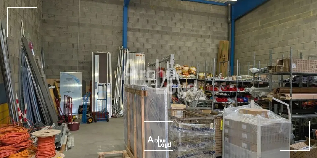 Locaux d'activité & Entrepôts - Location - CHARTRES-DE-BRETAGNE - 35131 - 260-260 - 7668916