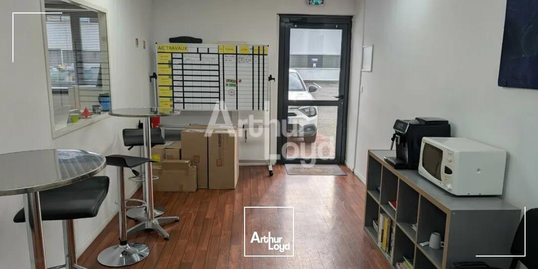 Locaux d'activité & Entrepôts - Location - CHARTRES-DE-BRETAGNE - 35131 - 260-260 - 7668912