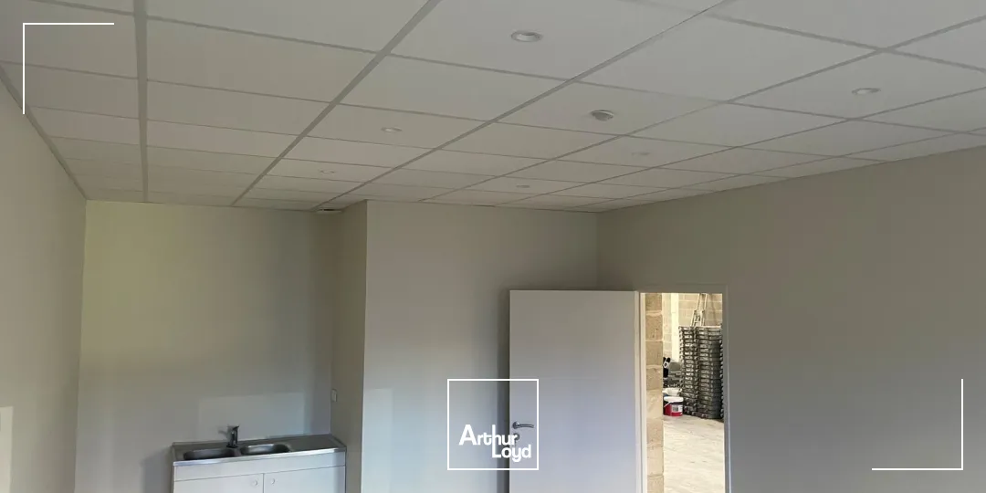 Locaux d'activité & Entrepôts - Location - BEAUVAIS - 60000 - 300-1200 - 7669010