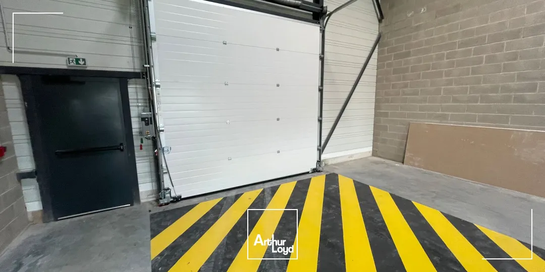 Locaux d'activité & Entrepôts - Location - BEAUVAIS - 60000 - 300-1200 - 7669008