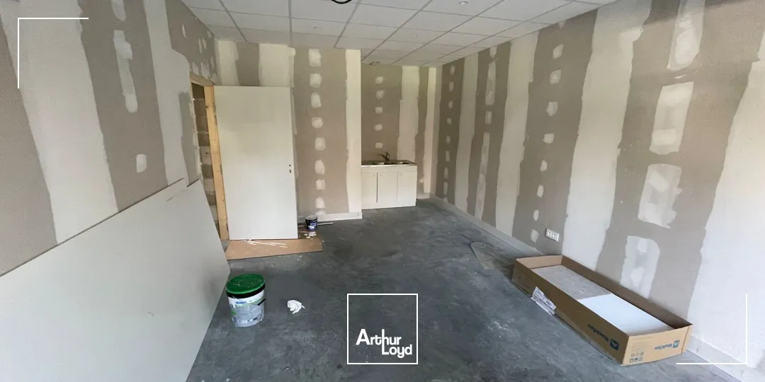 Locaux d'activité & Entrepôts - Location - BEAUVAIS - 60000 - 300-1200 - 7669009