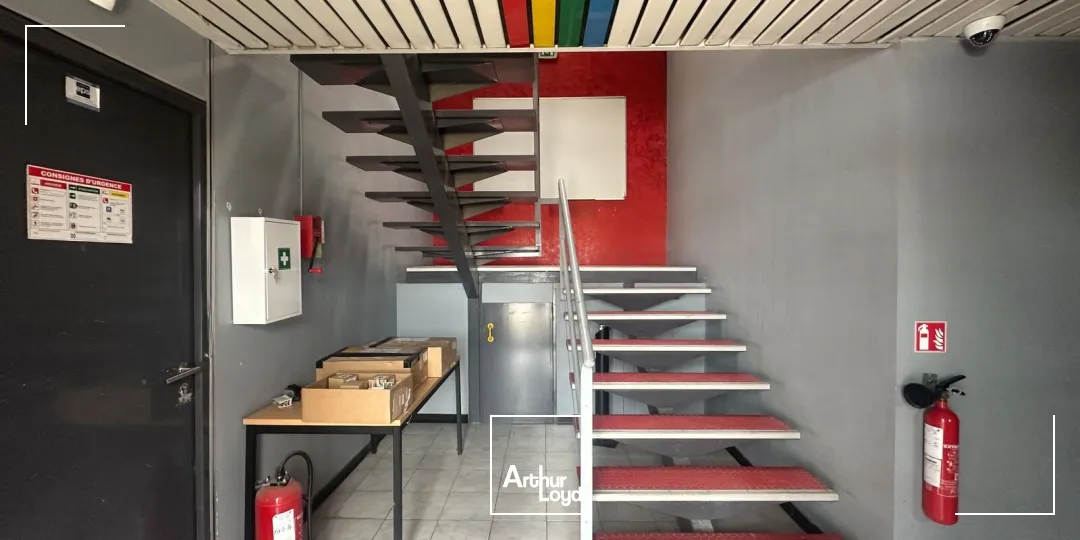 Locaux d'activité & Entrepôts - Location - SAINT VICTORET - 13730 - 590-590 - 7669038