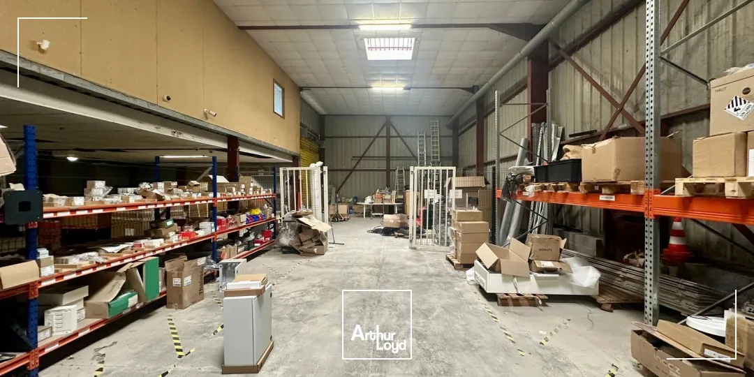 Locaux d'activité & Entrepôts - Location - SAINT VICTORET - 13730 - 590-590 - 7669041