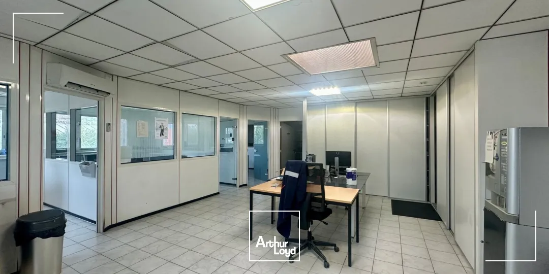 Locaux d'activité & Entrepôts - Location - SAINT VICTORET - 13730 - 590-590 - 7669044