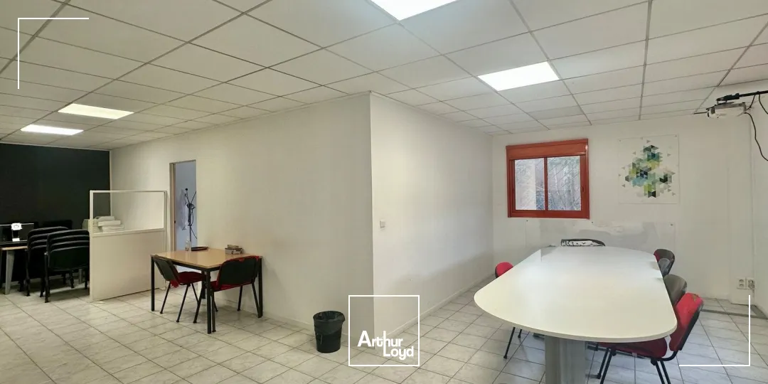 Locaux d'activité & Entrepôts - Location - SAINT VICTORET - 13730 - 590-590 - 7669048