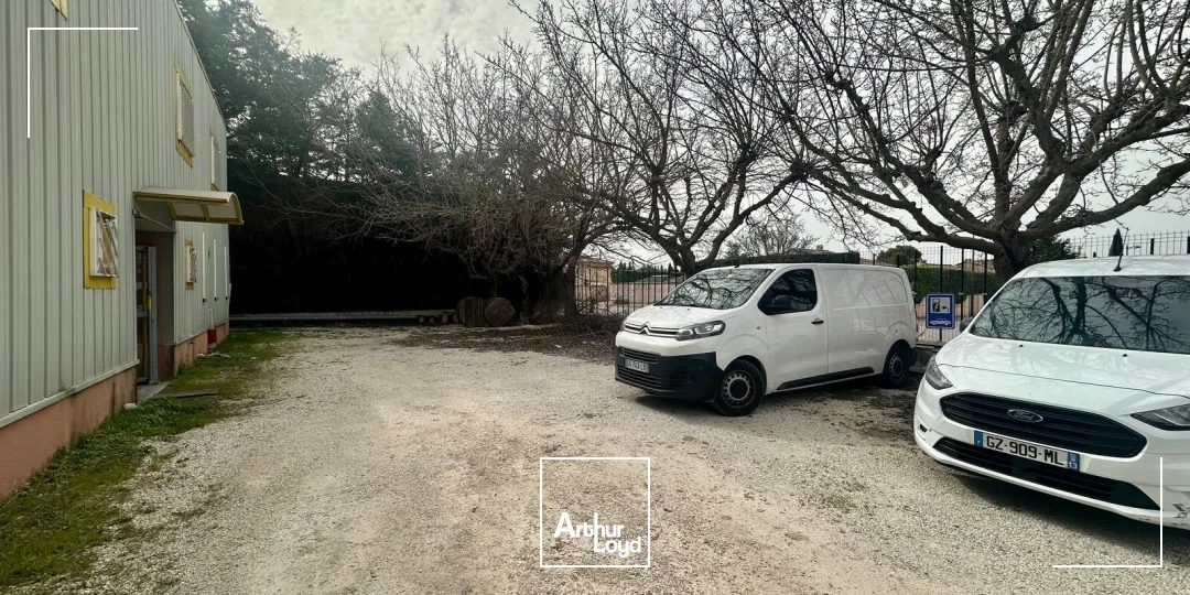 Locaux d'activité & Entrepôts - Location - SAINT VICTORET - 13730 - 590-590 - 7669051