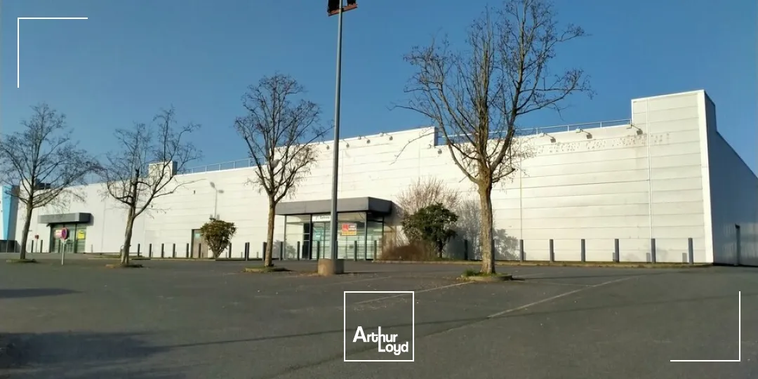 Locaux commerciaux - Location - CHASSENEUIL DU POITOU - 86360 - 1950-1950 - 7670637