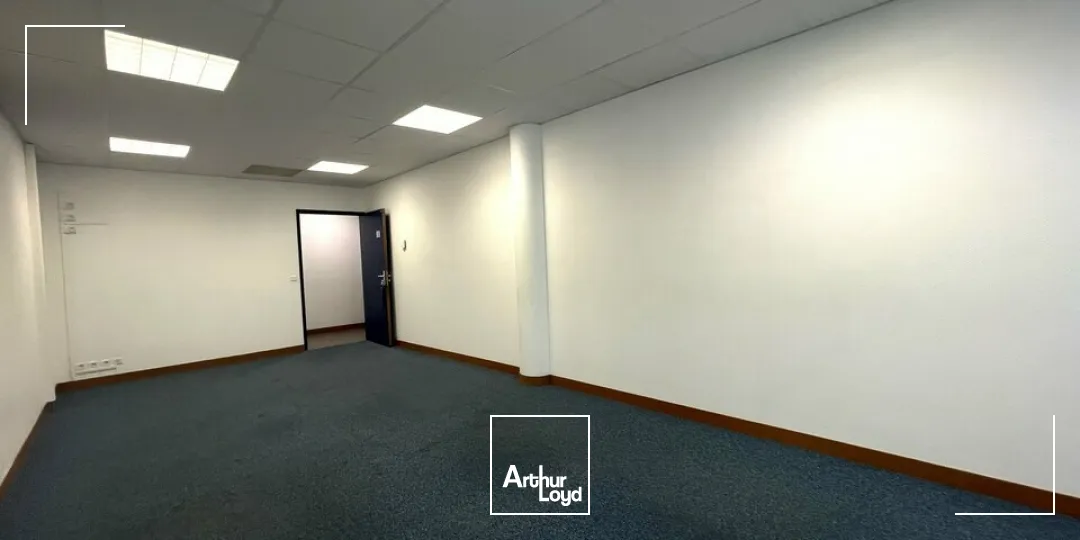 Bureaux - Location - CHASSENEUIL DU POITOU - 86360 - 30-30 - 7670646